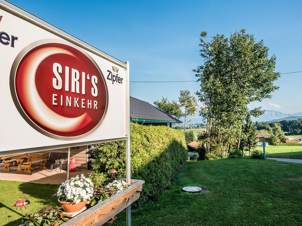 Siri's Einkehr Hotel Sankt Georgen im Attergau Luaran gambar