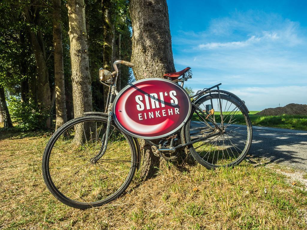 Siri's Einkehr Hotel Sankt Georgen im Attergau Luaran gambar