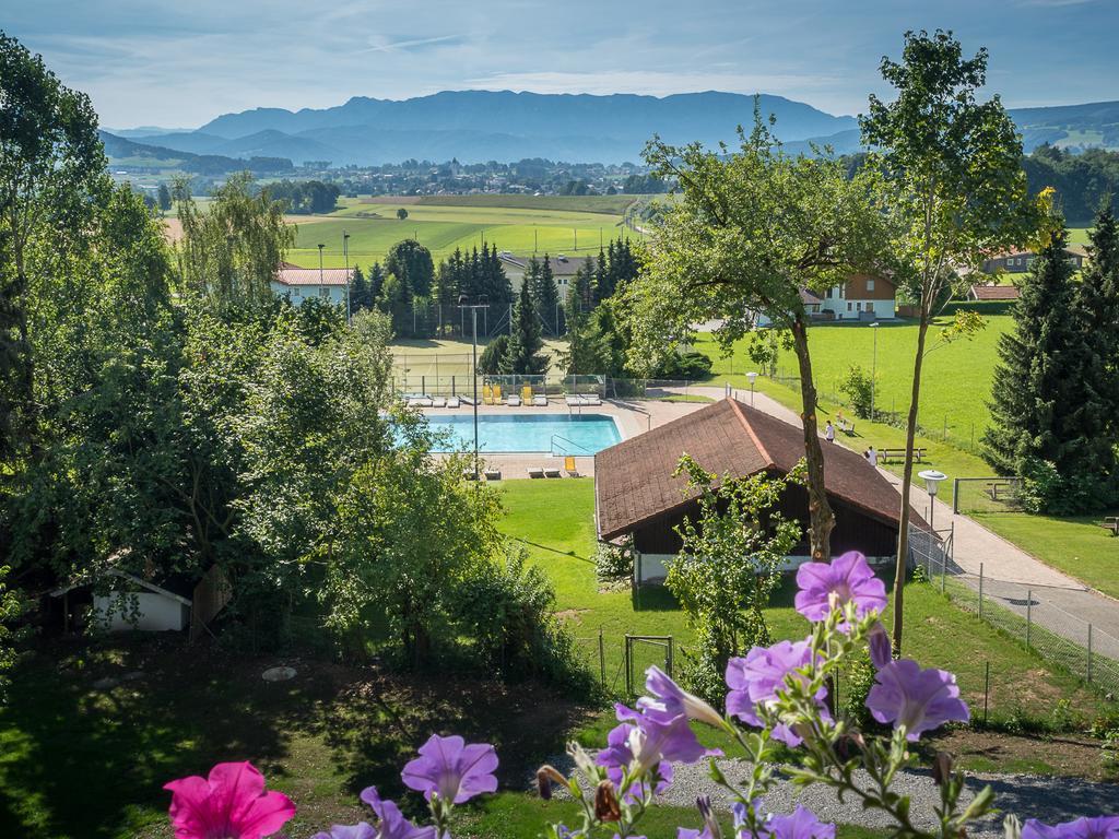 Siri's Einkehr Hotel Sankt Georgen im Attergau Luaran gambar