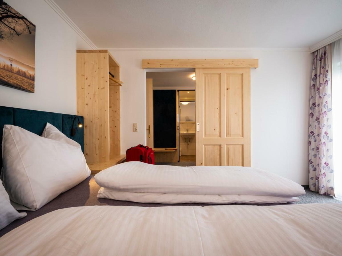 Siri's Einkehr Hotel Sankt Georgen im Attergau Luaran gambar